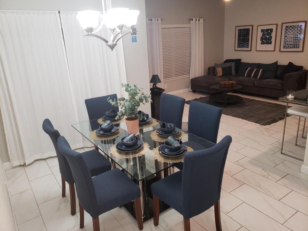 Appartement 4 Bedroom Private Lakefront Town At Storey Near World Parks Kissimmee